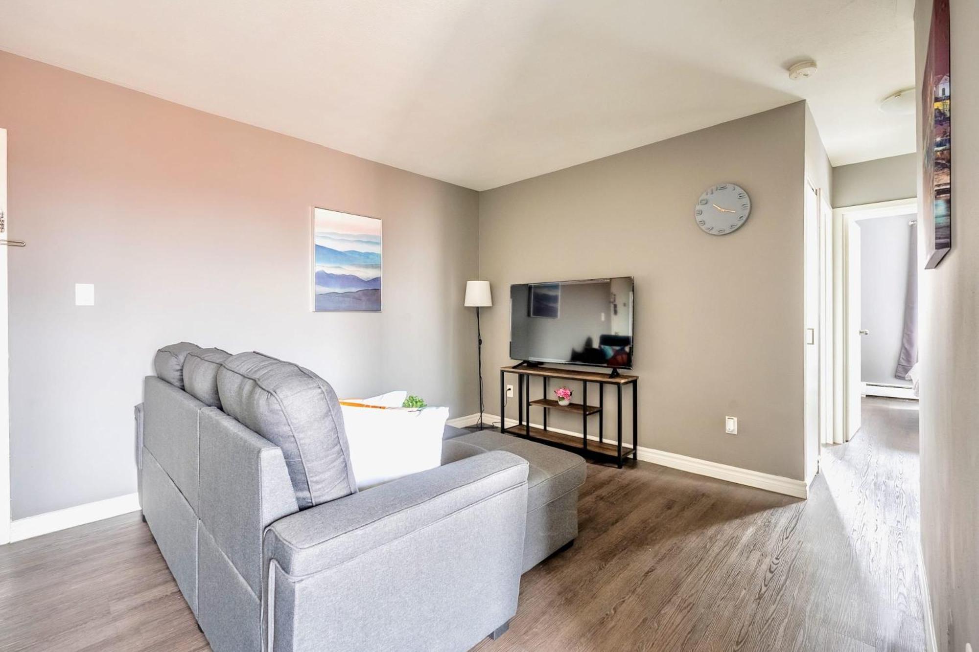 Апартаменты Newly Renovated 2Br Unit In Glenview West Гамильтон Экстерьер фото
