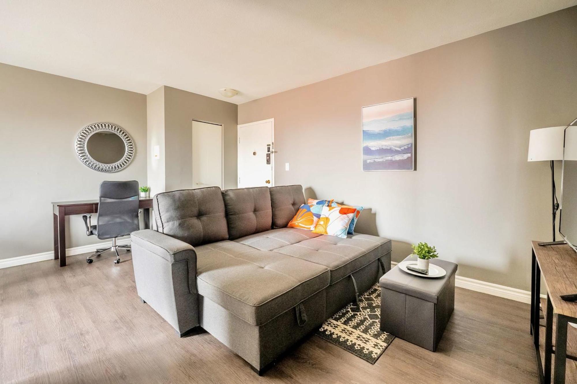 Апартаменты Newly Renovated 2Br Unit In Glenview West Гамильтон Экстерьер фото